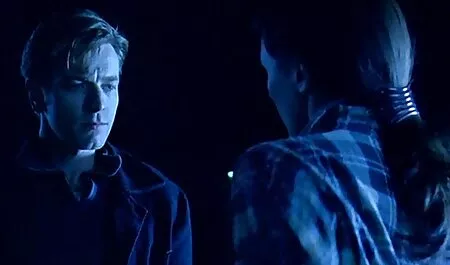 Một cô gái tóc, làm cho cô ấy bình thường hàng ngày, em đi qua một công cộng màu xanh lá cây bãi đỗ xe, gặp một phim gai dep nhat ban người đàn ông đẹp trai ở đó, và, để không để siết chặt quá nhiều, chỉ cần quỳ xuống và đưa anh trong miệng.