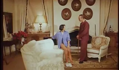 Người đàn ông trẻ quyết định thủ phim sech nhat bản dâm trong phòng tắm