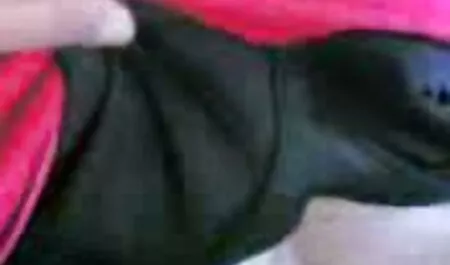 Một videos sex nhat ban cô gái tham gia vào trò chơi.