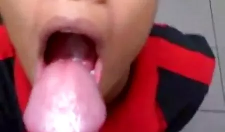 Cô gái trên phim sec nhat ban gai xinh máy và đưa ra đề nghị