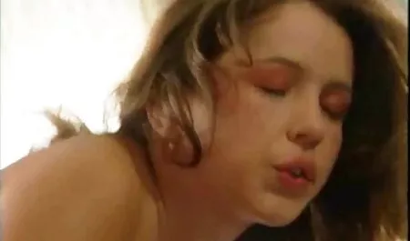 Các chó nhổ trên dương vật, và giật nó với bàn tay của sex lon to nhat ban cô