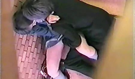 Các cô gái tóc vàng đã ký phim sex vu to nhat ban một hợp đồng sau khi chết tiệt