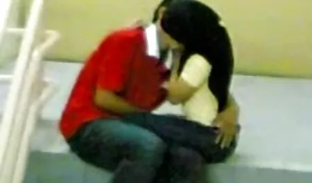 Tóc xoăn bà thổi kèn phim sex o nhat