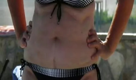 Timurovtsy giúp bà phim sex ba gia nhat già để có niềm vui.