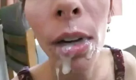 Một chàng trai tóc vàng, clip sex nhat ban Jamie Nga và ngón tay của cô, âm đạo