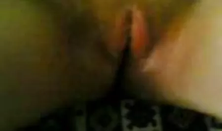Tôi bắt sex nhat ban hoc sinh một nhân viên bán hàng của mông, và đầy họng của cô với.