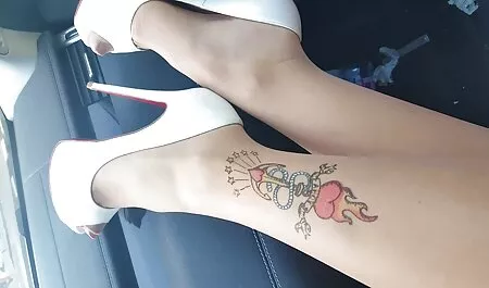 Già, với một lớn được giao cho một chàng trai trẻ. xnxx nhat ban moi Ông say đắm liếm âm đạo và sau đó mang lại cho cô kết thúc